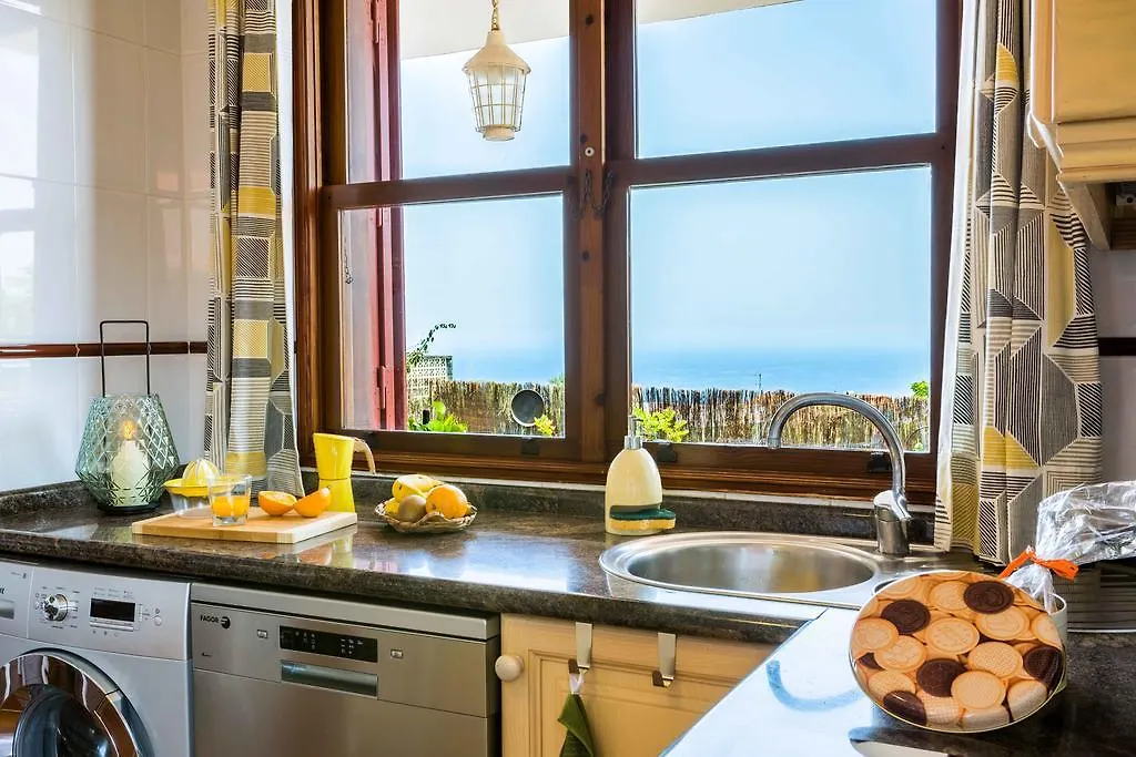 Casa Hedera Villa Brena Baja 0*,